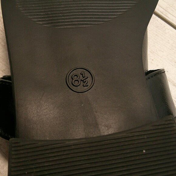 Womans Double Buckle Slingback Grunge Style Black Flats Size 8.5 - Picture 9 of 9